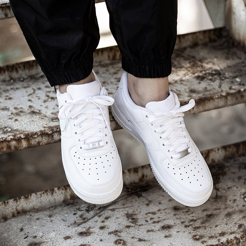 

Airforce 1 airforce1 af1 men women casual shoes classic triple white black trainers sneakers size 36-44 Homme Femme Baskets designer footwear no box