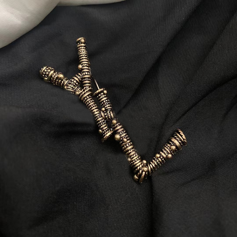 

Luxury Fashion Designer Men Womens Brooch Pins Brand Gold Letter Brooches Suit Dress Pins For Lady Specifications Jewelry