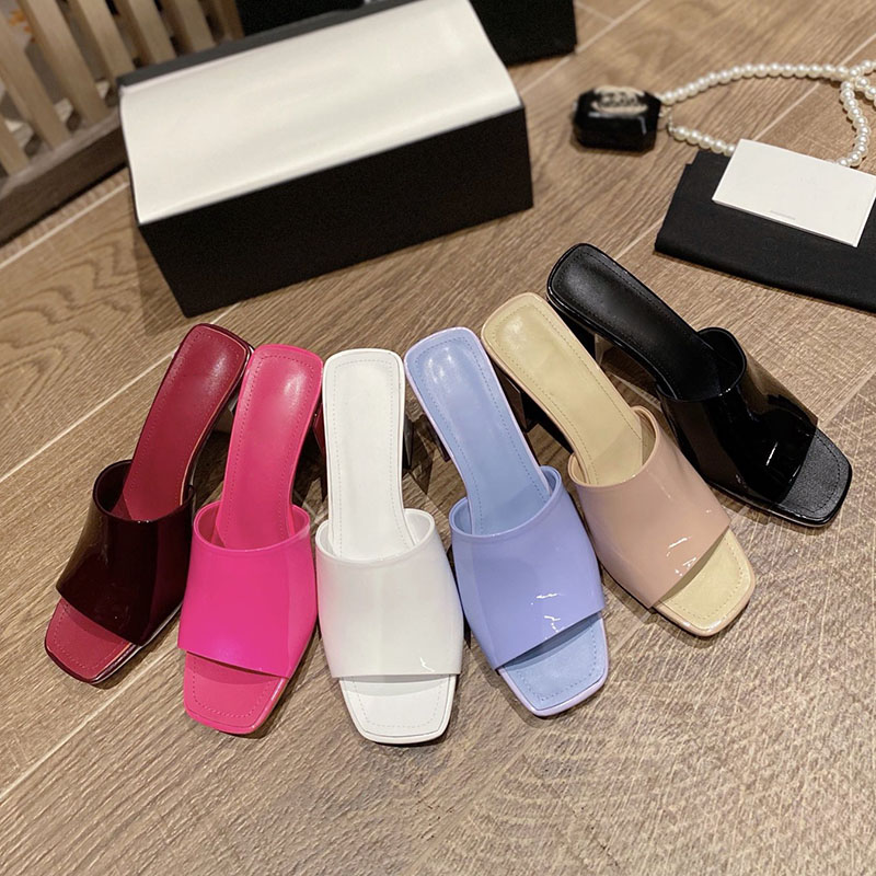 

Top Slippers Ladies Designer Classic Low Heel 4.5cm High Quality Patent Leather Upper Genuine Outsole Beach Shoes Women Flip Flop Rubber Mules Luxury Loafers, Black