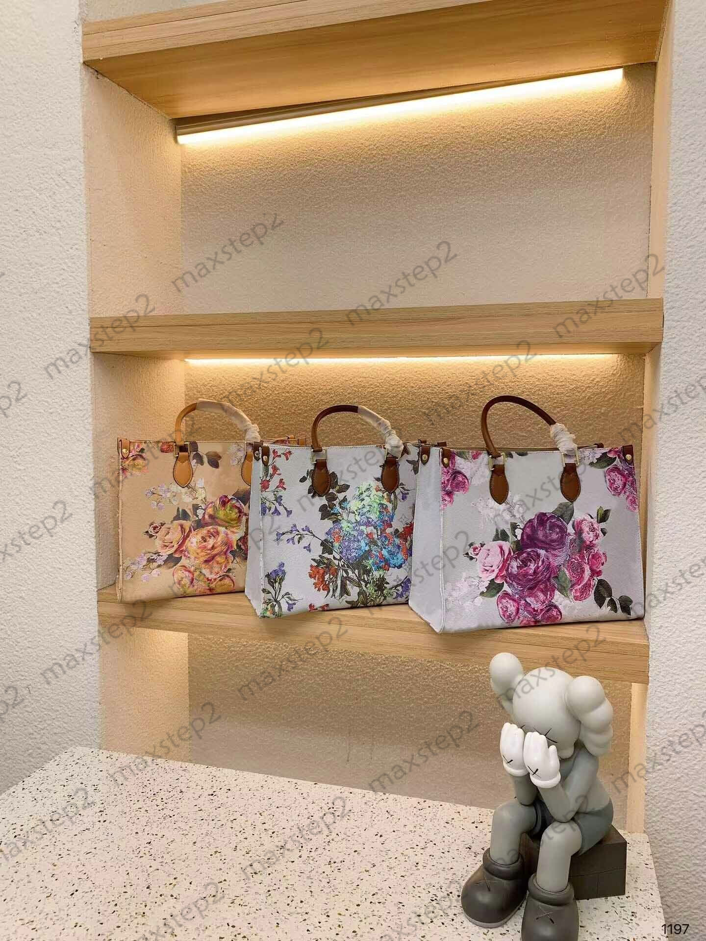 

M21233 Onthego 41CM Tote Bags 22SS Womens Winter Flower Print OTG GM Large Capacity Handbags Graffiti Wallets Ladies Crossbody Bag Color Classic Letter, No bag