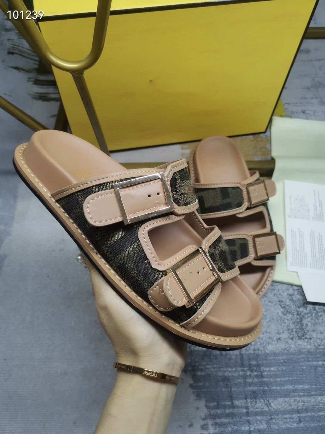 

Sandals Bubble Slippers Women Summer Platform Shoes Men Indoor And Outdoor Slides Flip Flops Fashion Beach Sandals 0704, 06