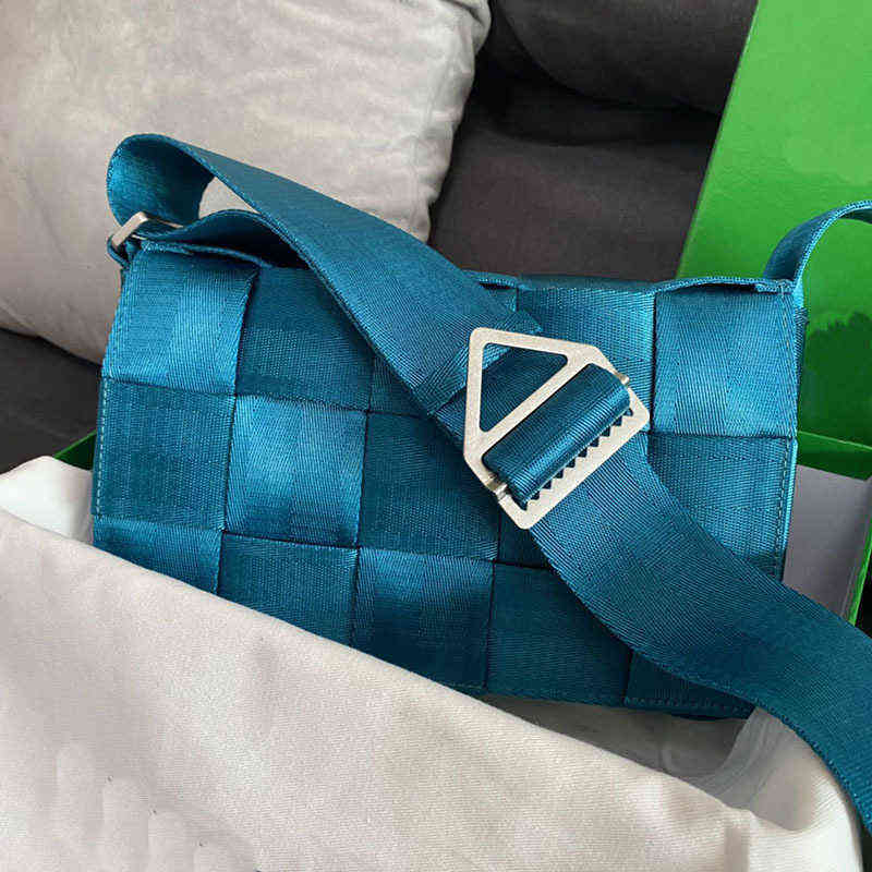 

Bag Female 2022 Woven Tofu One Shoulder Menger Small Square Pillow, Blue