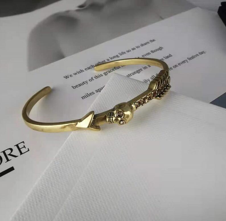 New designed Rivet Skull arrow women's open Bracelet sexy vintage brass 18K Gold plated Luxury ladies bangle AMQ-9 K2