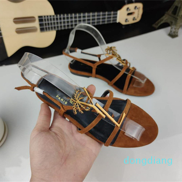 

2022 fashion die fendace non-slip sandals slippers women's lightweight waterproof platform shoes rainy day Valentinoes student casual sandal