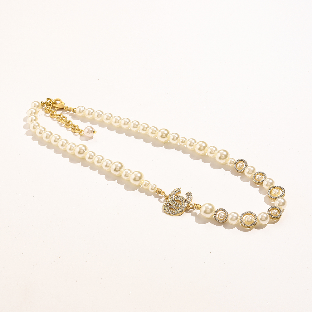 

Luxury Designer Necklace Choker Pendant Chain Crystal Pearl 18K Gold Plated Stainless Steel Letter Necklaces Fashion Women Statement Jewelry ZG1070