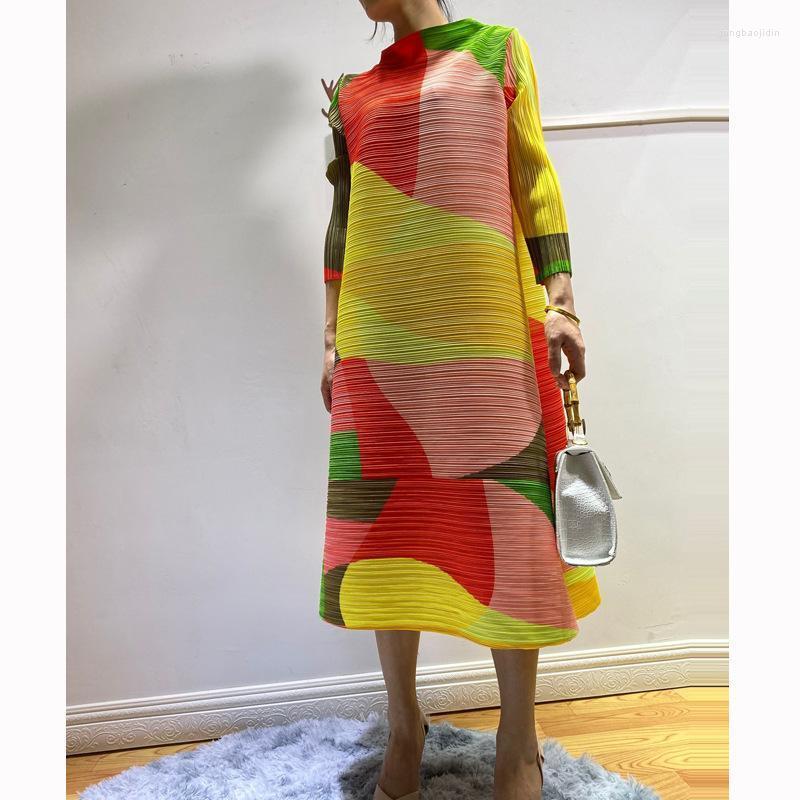 

Casual Dresses Spring 2022 Stand Collar Printed Loose Large Fashionable Pleated Dress, Green