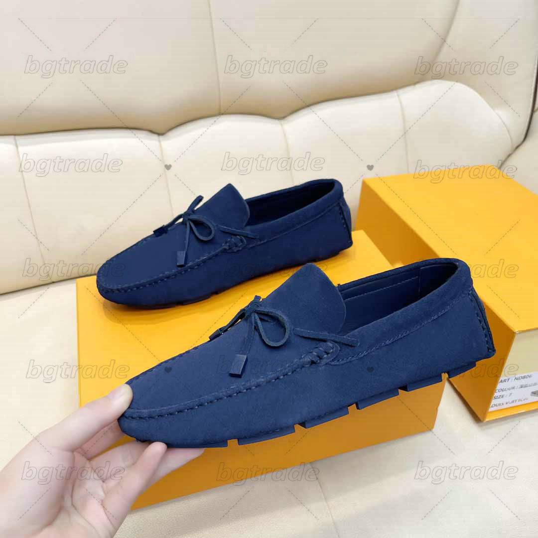 

Luxury Mens Comfortable Peas Shoe Monograms Embossed Leather British Style Casual Shoes Outdoor Breathable Black Blue Brown Lofers Shoes