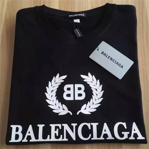 

Italy Summer Mens Designer T Shirt Casual Man Womens Loose Graphic Tees With Letters Print Short Sleeves Top Sell Luxury Men fit T Shirt Size -5XL, Size do not sell