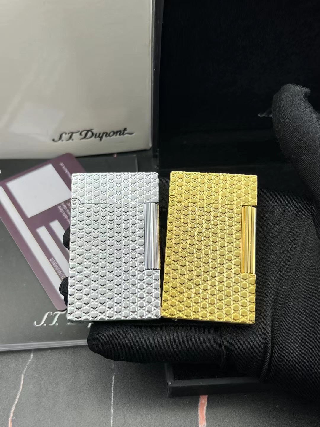 Adaptateur de courroie cadeau plus léger et plus lumineux de luxe accessoires Men de luxe accessoires Gold et argenté Modèle à carreaux Boyfriend