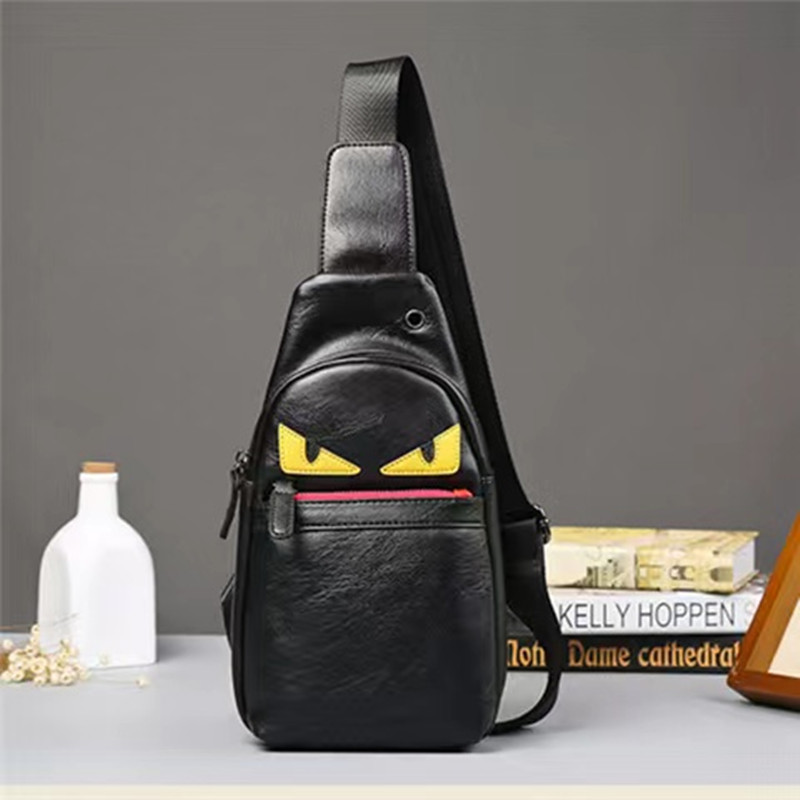 

Men's chest bag monster One Shoulder Messenger back leisure bag, Black