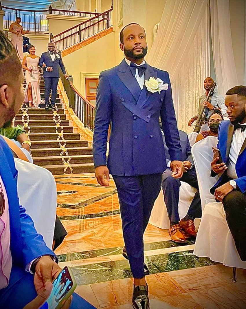 Fashion Navy Blue Mens Wedding Tuxedos Double-Breasted Groom Groomsmen Tuxedos New Design Man Blazers Jacket Excellent 2 Piece Suit Jacket Pants
