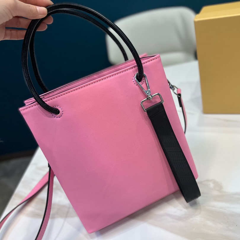 

2022 Designer Tote Bags Womens Luxury Shoulder Crossbody Mini Handbags Leather Messenger Handbag Clutch Wallet Fashion Letter Totes Travel Shopping Bag Purse, Red