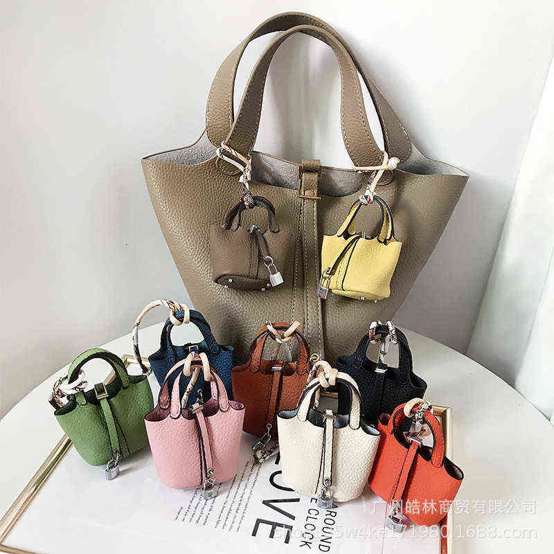 

h Family Genuine Leather Vegetable Basket Bag Pendant Creative Earphone Car Charter Key Chain Cowhide Mini Bucket Female, Yellow