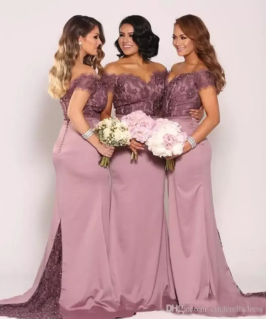 

Plum Off the Shoulder Plus Size Bridesmaid Dresses 2020 Vintage Lace Top with Train Beaded Cheap Maid of Honor Gowns Long Formal BA6521