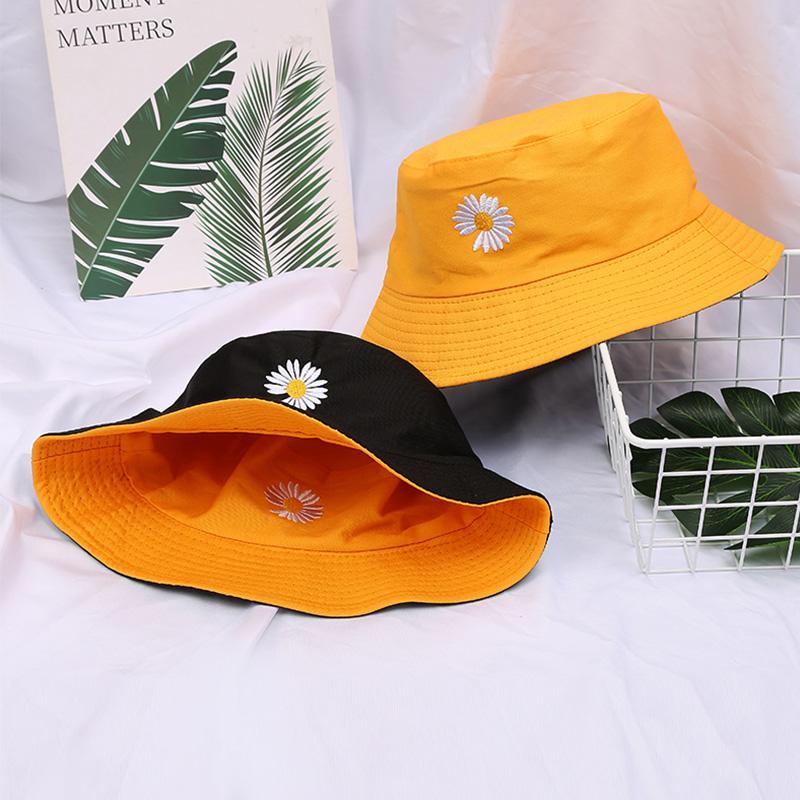 

Berets Sunscreen Sun Hats For Women Fisherman Hat Summer Bucket Fishing Caps Daisy Embroidery Spring Lady Basin Cap F/ Student CouplesBerets, Beige black