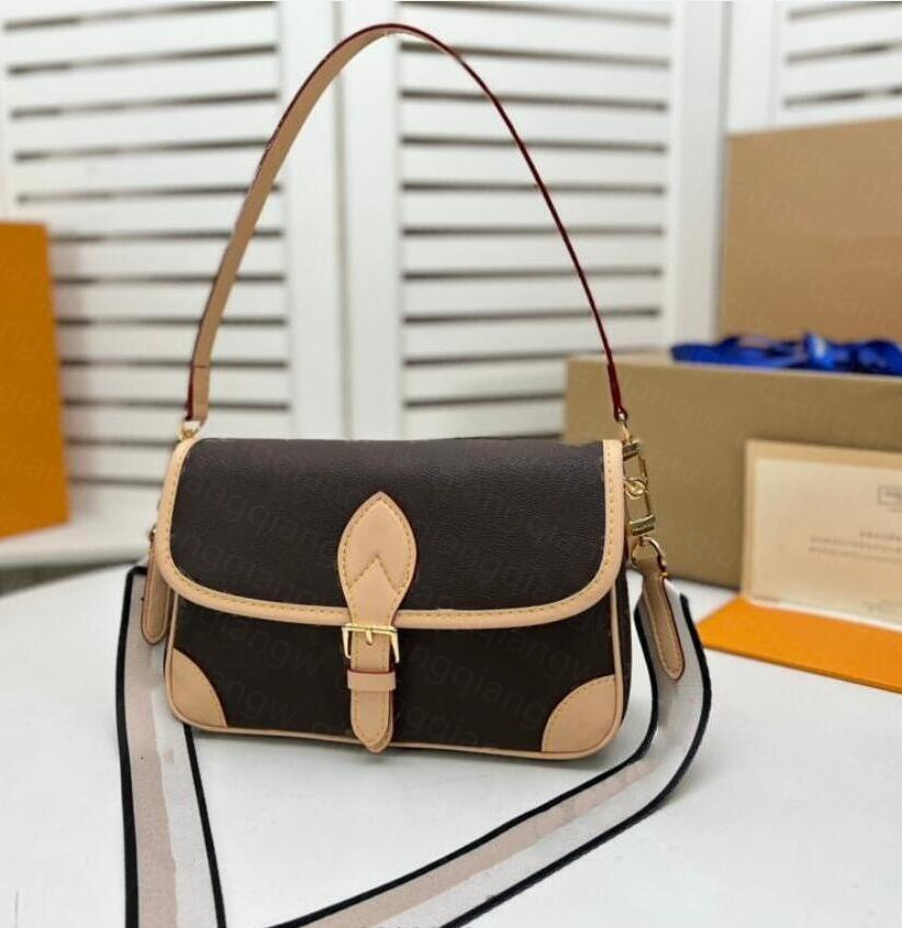 

Luxury Designer Handbags France Brand Classic Diane Shoulder Bags High Quality Genuine Leather Old Flower Crossbody Bag Fashion Women Totes, Pink shoulder strap