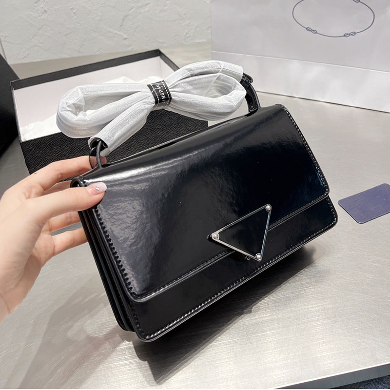 

Baguette Crossbody Bags Handbags Shoulder Chain Underarm Shopping Bag Women Handbag purse Genuine leather Envelope alphabet Adjustable strap, Black