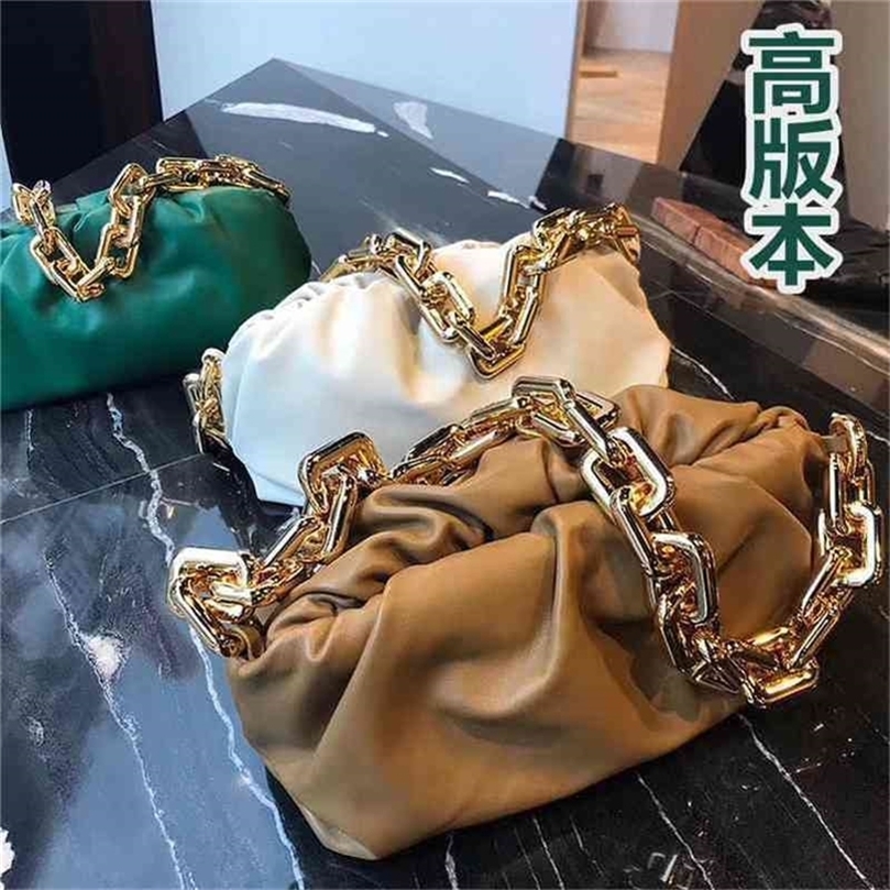 

Designer Bottegas Handbags Venetas sale Hand cloud chain ins super fire Song Hye same underarm bag leather handle one shoulder high quality