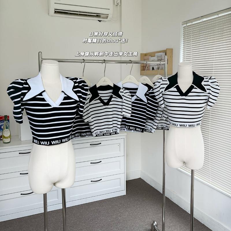 

Women's T-Shirt Shoulder Pad Contrast Stripe Design V-neck Puff Sleeve Knit TopWomen's, Black