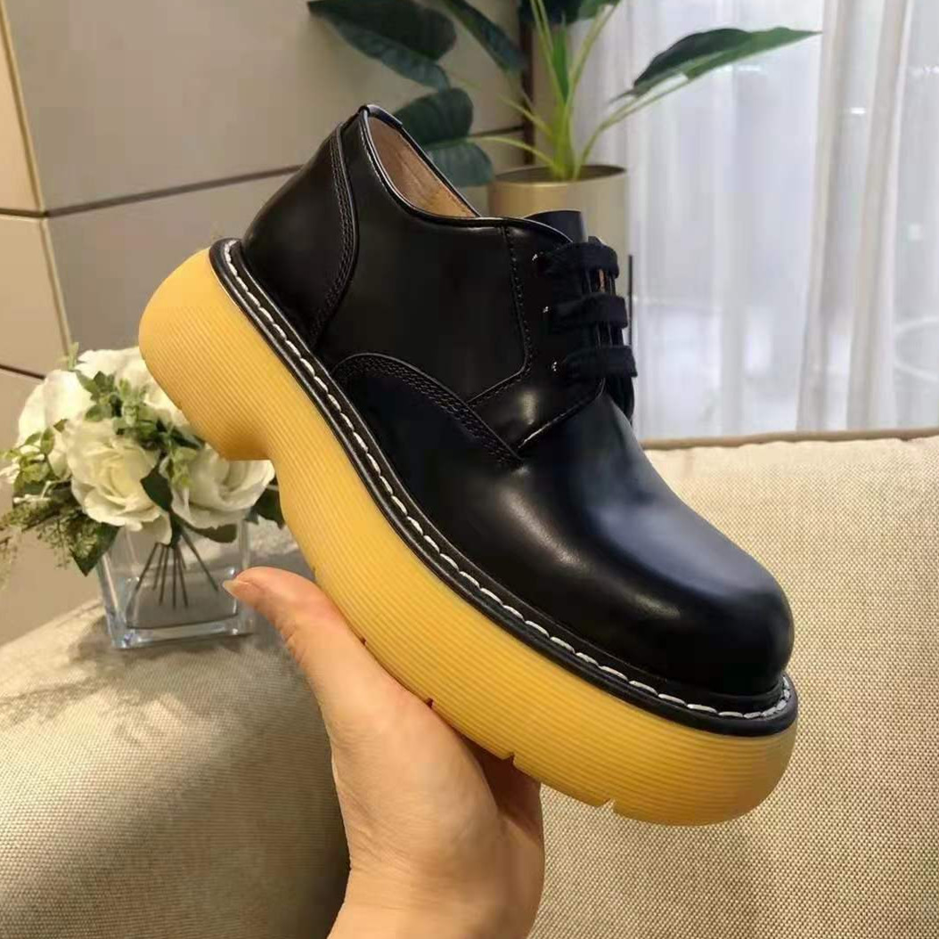 

2023Brand New Luxury High Quality Men's Casual Shoes Handmade British Leather Non-Slip Breathable Ladies Thick Sole Fashion Boots, Black