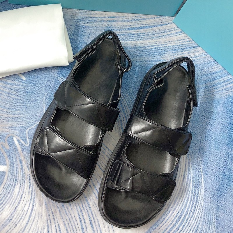 

Brand luxury shoes sandals two colors black white magic stick calf leather women triangle sandals fashion shoes size EUR34-40 with P