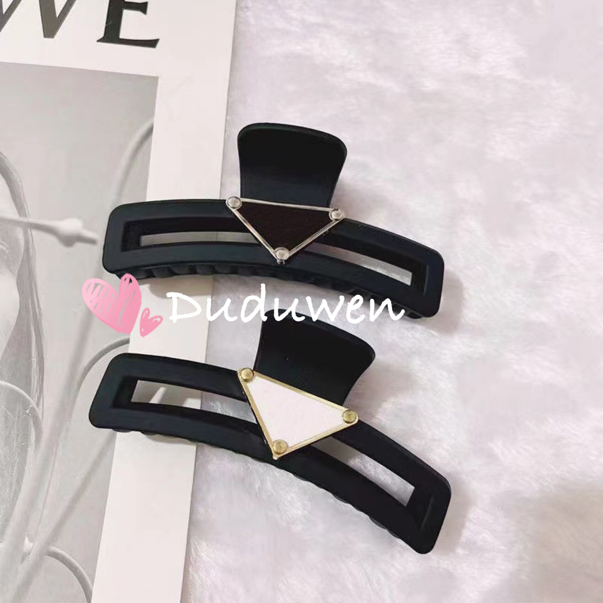 

vintage clamps acrylic Hair Claws P triangle mark Fashion Hairclips classic hair Accessories