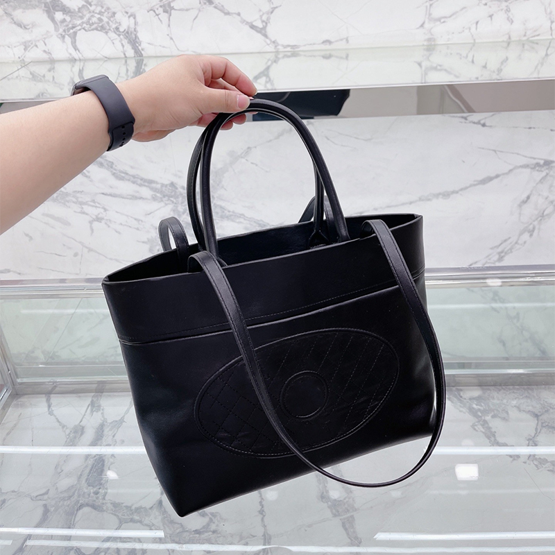 

Top High Quality Fashion Bags Handbags Leather Large Capacity Designer Handbag Purse Quilted Crossbody Travel Sacoche Shoulder Bag Classic Vintage Shopping Bag, White