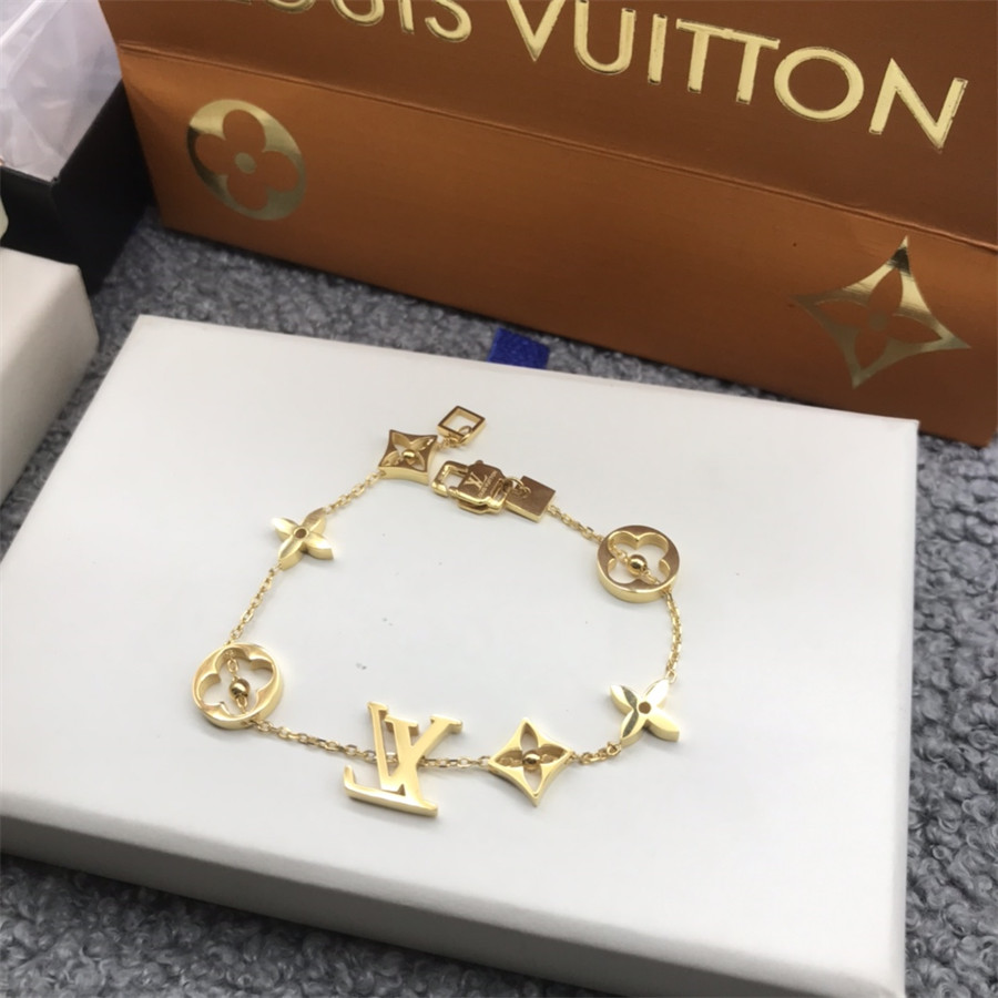 

Designer Necklaces Luxury Charm Bracelets Hand Chain For Woman Man Necklace Bracelet High Quality Jewelry