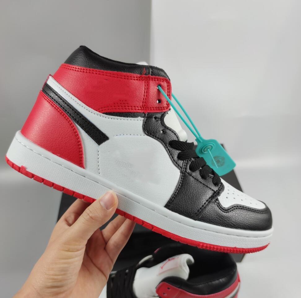 

Fashion Mens Basketball Shoes Designer Womens Sneakers Loafers Casual Men Women 1s High Top Lace-Up Leather Skateboard Trainers 36-44