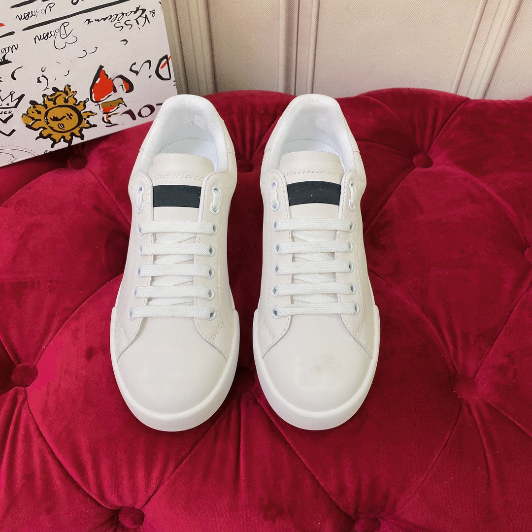 

New top Hot Luxury Designer mens shoes sports shoes casual shoes womens travel flat shoes fashion platform leather retro 0502, 01