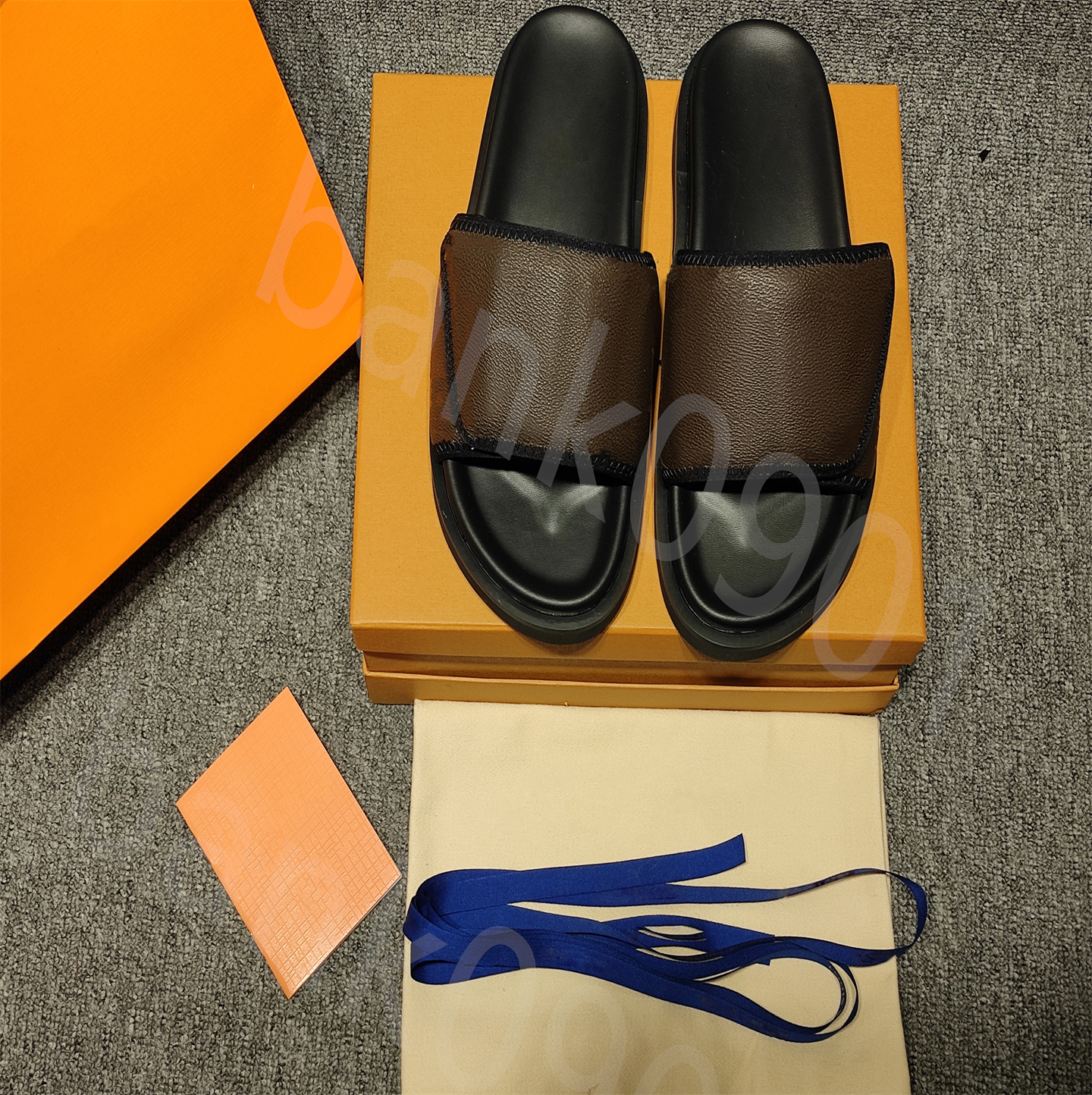 

2022new Luxury Designer embossed Women men slipper Wholesale Price Flat Sandals Comfort Beach Slide Skin Leather Sexy Ladies Scuffs Shoes with Original Box 35-46