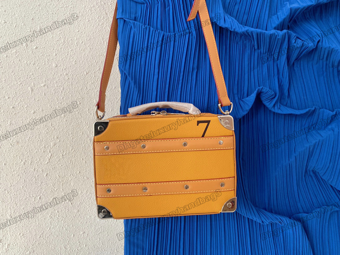 

2022SS Handle Soft Trunk Shouler Bag M59669 Unisex Stree Style Bi-color Box Leather Handle Bags Designer Luxurys Handbag