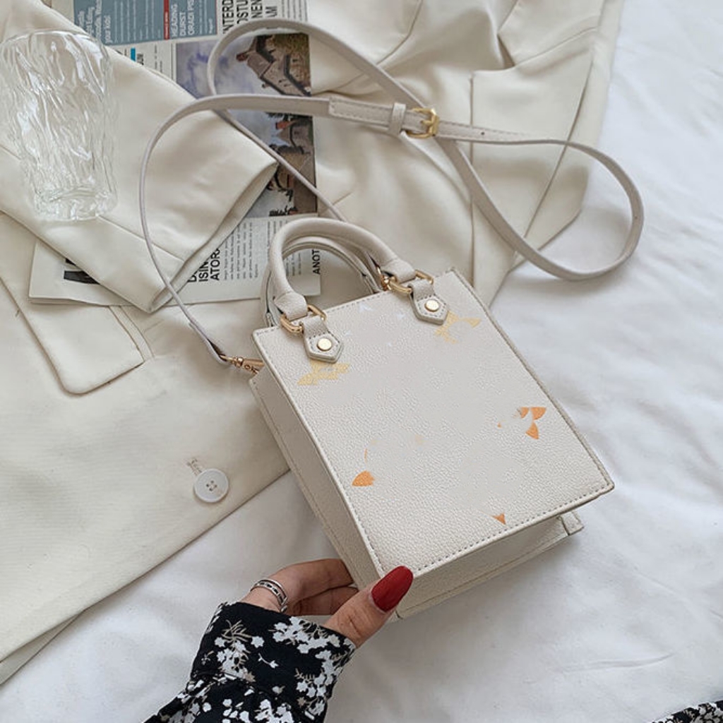 

Fashion Colorful Large Letter Messenger Bag Luxury Designer Multi Card Slot Women Shoulder Bag Handbag Clutch Storage Totes Brand Ladies Crossbody Purses Pocket, Beige