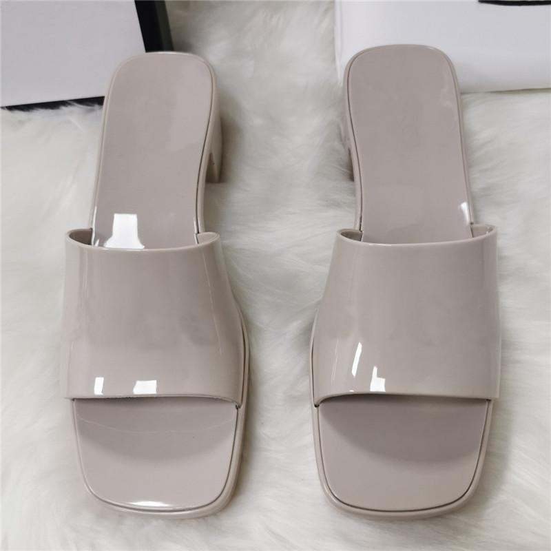 

Women Slippers Thick Bottom Sandals Designer Chunky Rubber Slides Platform Alphabet Lady Slipper Bright leather High Heel Sandal Fashion trend, Color 6