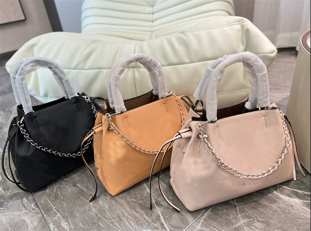 

Luxury designer totes High quality leather BELLA TOTE perforation bags fashion classic handbags for women purse with pouch wallet woman shopping shoulder bag, Yellow