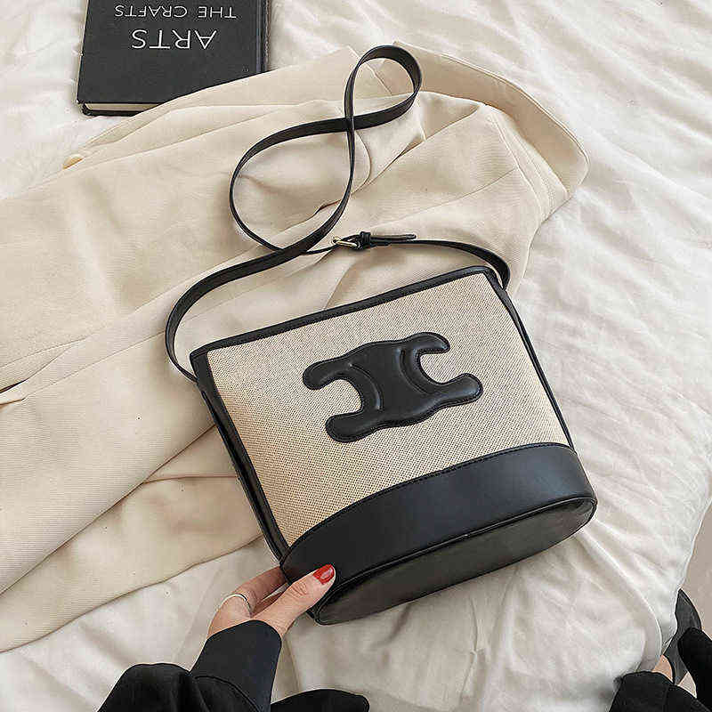 

Factory Direct Sale New Brand Ladies Bags Wholesale 2022 Summer Arc Bucket Large Capacity High-grade Tote Lisa One Shoulder Messenger Women's Fashion, White