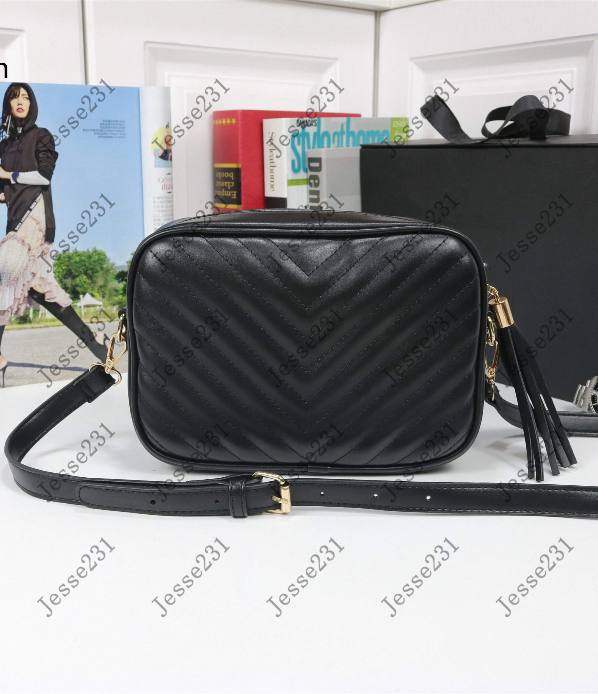 

High Quality Classic Designer Bag Womens Soho Disco Bag small shoulder bags Leather Handbags Gold Chain Cross body Messenger Purse Wallet 6colors, Red