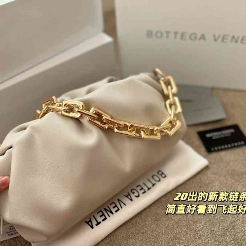 

Bags Bottegas Crossbody Venetas Spring 2022 Cloud Bag Cowhide Tide One Shoulder Messenger Fold Chain Dumpling TT, Milkshake white