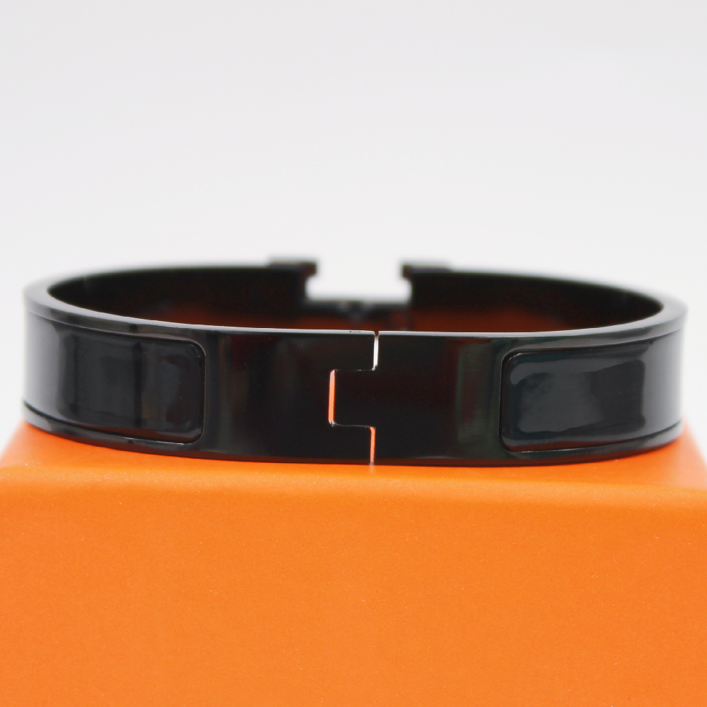 

New 2022 Famous Brand H Letter Matte Black Bangle Luxury Jewelry For Women Europe Charm Bracelet Fashion Men Bangles Wedding Gift