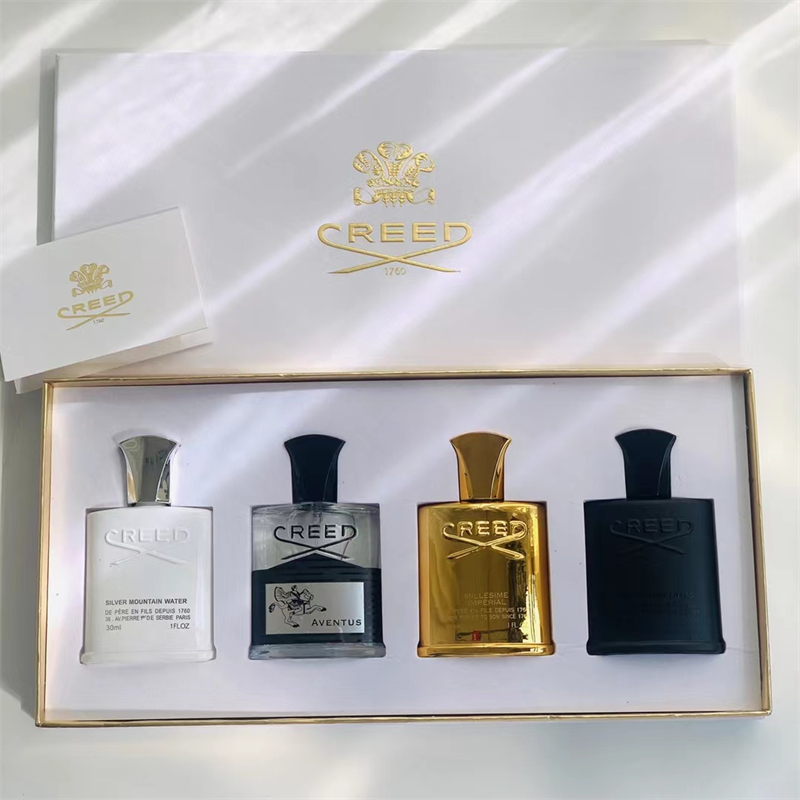 Le dernier parfum de parfum Creed Perfume 4pcs Set Déodorant Encens Scent Cologne parfumée pour hommes Silver Mountain Water / Creed Aventus / Gr