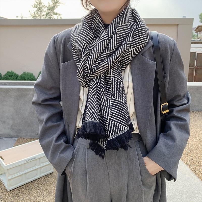 

Berets Imitation Cashmere Female Vintage Casual Wild Knitted Comfortable Warm Thick Long Women Winter Outdoor Sweet Striped Scarf, Black