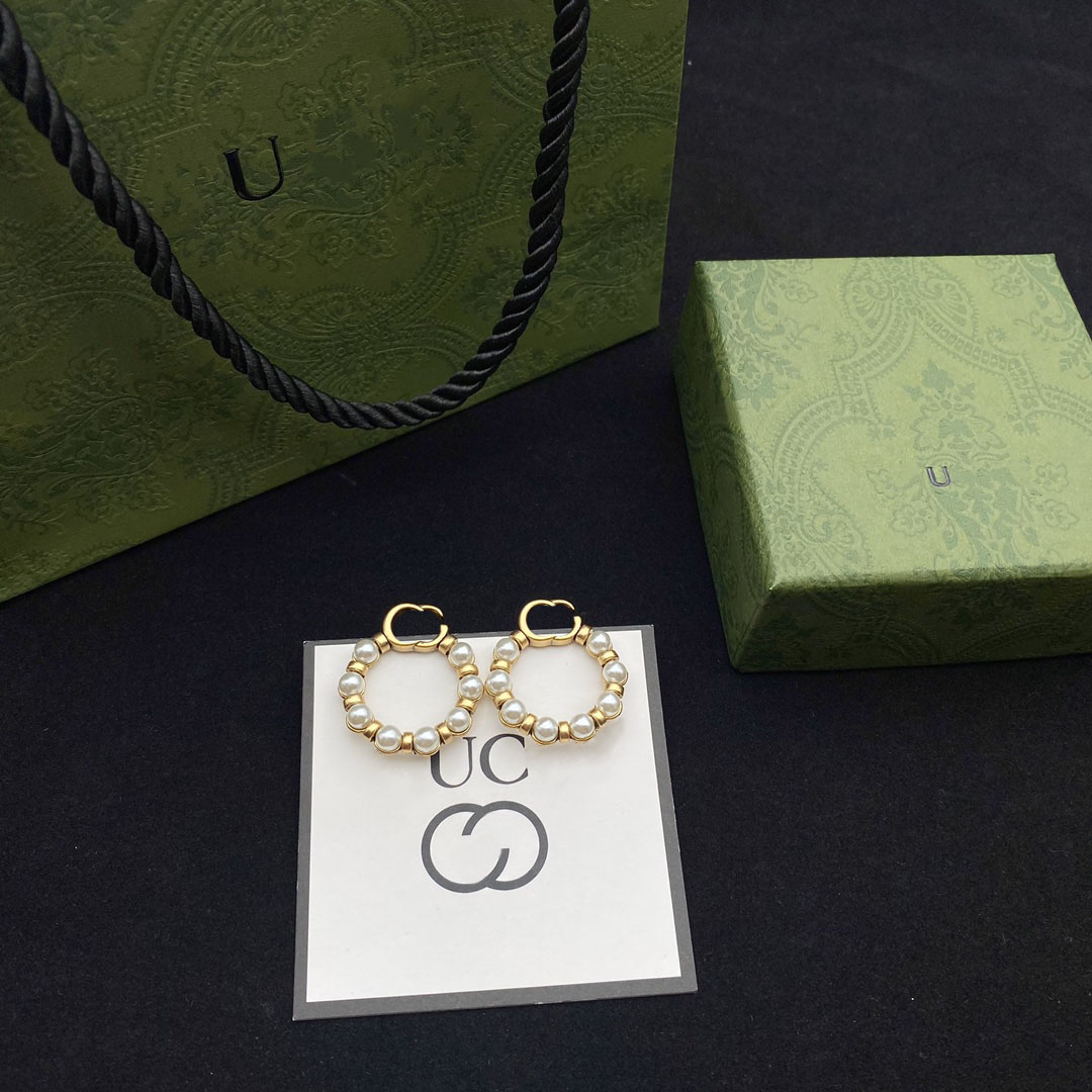 

Fashion studs trend designers Earrings letters Vintage Pearl Earring women have temperament and do not fade top quality jewelry
