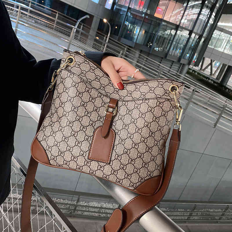 55% OFF Vente en ligne en gros sac à main Mode Zanxing style couleur simple correspondant à une seule épaule petits sacs croisés obliques carrés