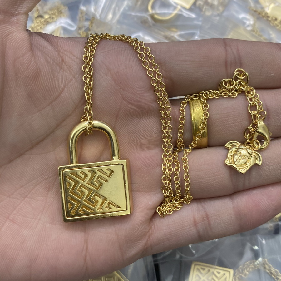 

Fashion new designed Cuba thick chain choker necklace Banshee Medusa head portrait 18K gold plated women's ladies necklaces Designer Jewelry VN09