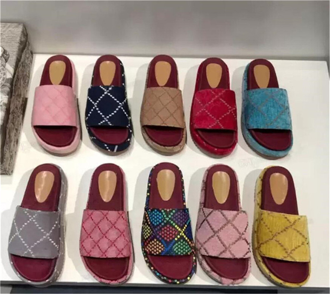 

2022 Beach slippers fashion Thick bottom designer Women Shoes Cartoon Alphabet lady Platform Sandals Leather Heels letter High heel Slides, G7