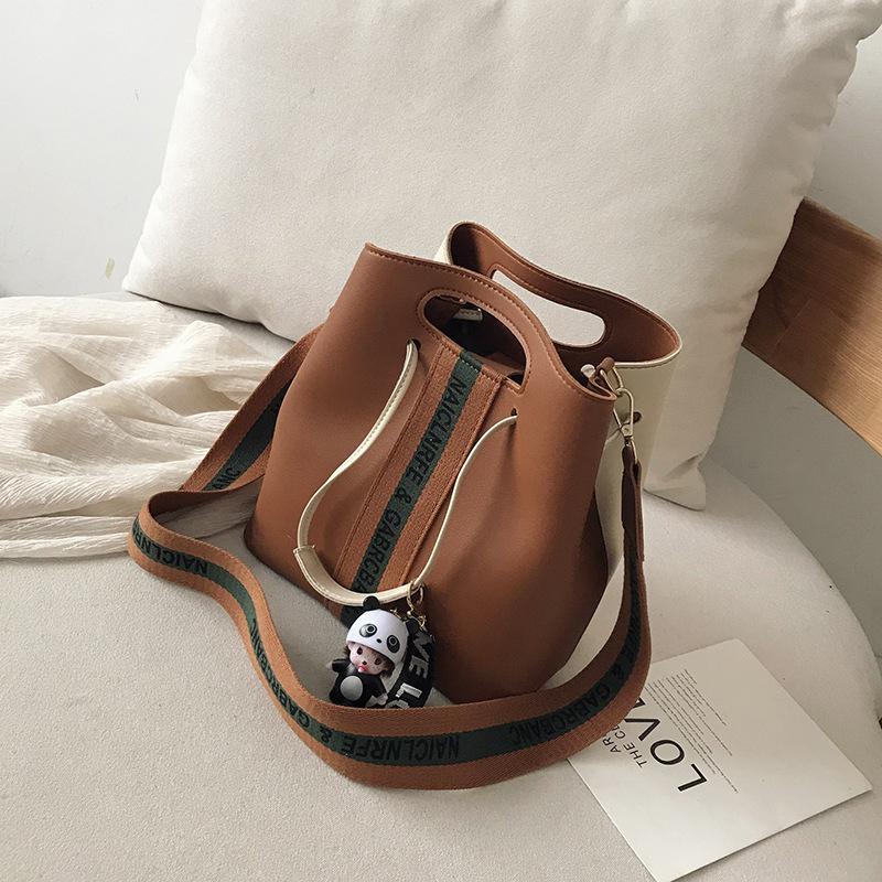 

Evening Bags Fashion All-match One-shoulder Large-capacity Handbag Wide Shoulder Strap Comfortable Bucket Bag Female Casual Designer, Green