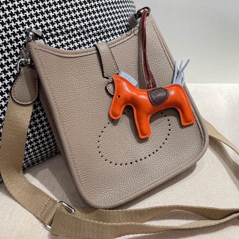 

2022 designer bags Bag Herm Bags Evelyne Women's Ladies Clutch Bags Classic Evelyn Top Qaulity Leather Handbags Messenger bag7I5FPHZ, Red