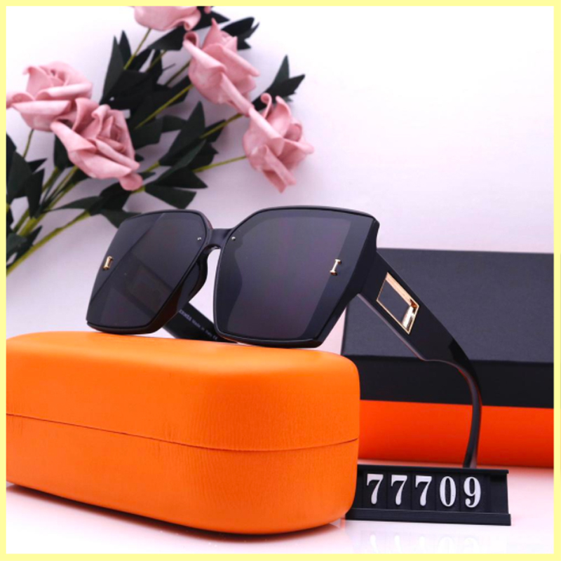 

Fashion Designers Sunglasses For Women Mens Couple Luxurys Designer Sun Glasses Outdoor Drive Holiday Summer Polarized Unisex Sunglass Box