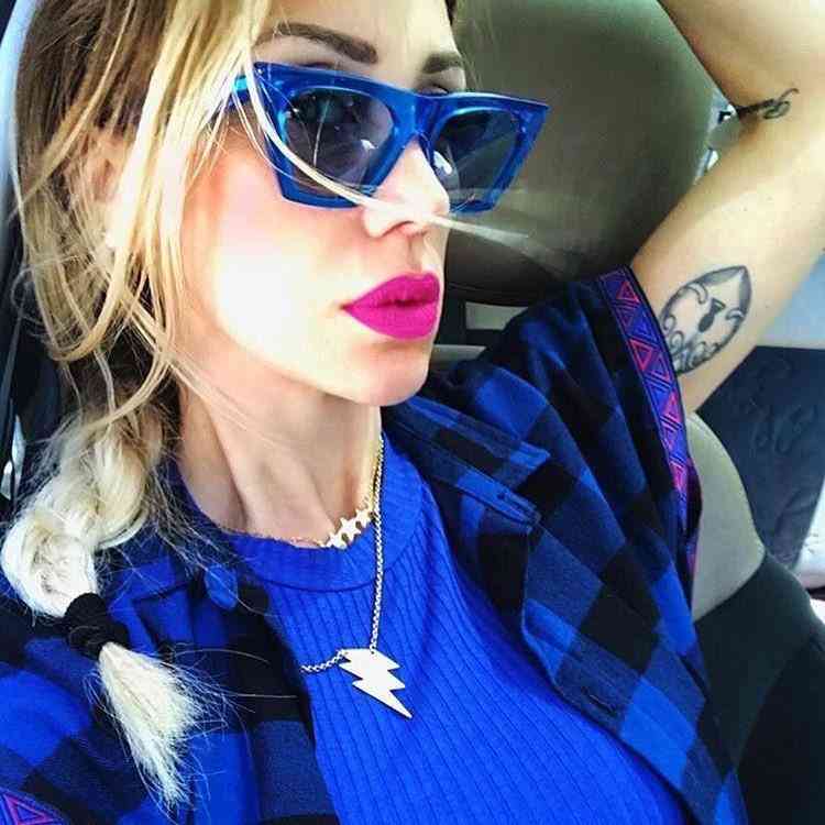 

Designer Ray Cycle Dita Quay Fashion Sunglasses Woman Mens European American Seal Sail with Square Big Frame Cat's Eye Transparent Dazzle Color Trend White Wear