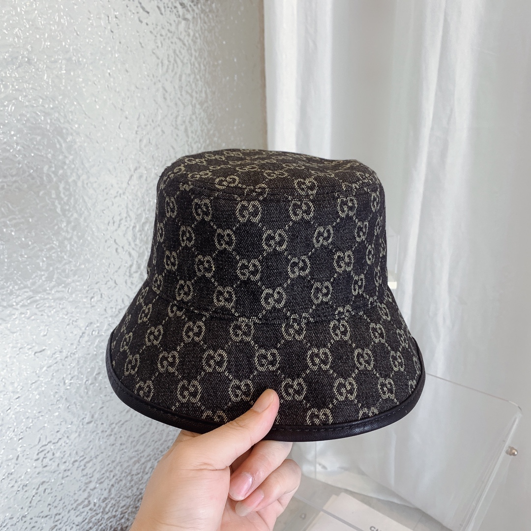 Luxury Designer Bucket Hat Black Blue optional men and women very good-looking fashion classic style